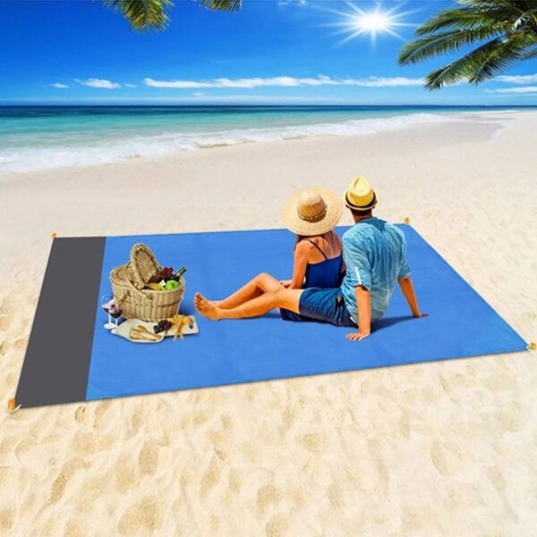 RX018 -Two-Tone Foldable Waterproof Picnic Beach Blanket w/ a Pouch - Image 2